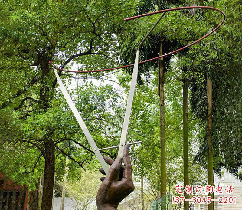 运城不锈钢圆规雕塑展示精致繁华