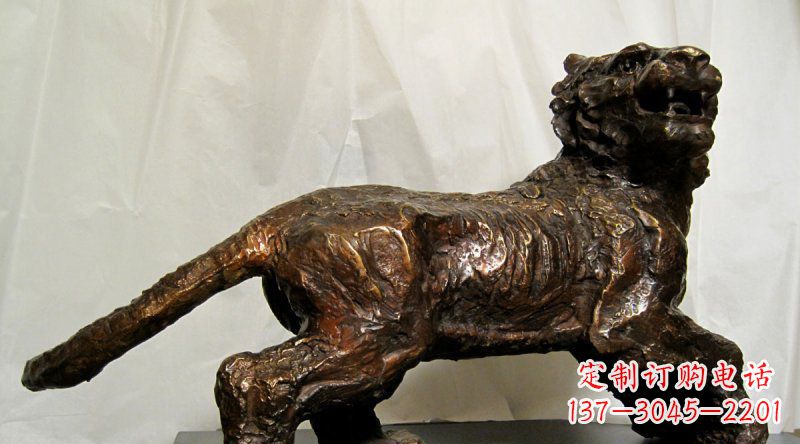 运城铜质雕刻老虎雕塑