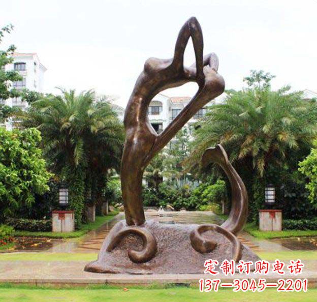 运城艺术美感之旅——抽象美人鱼雕塑