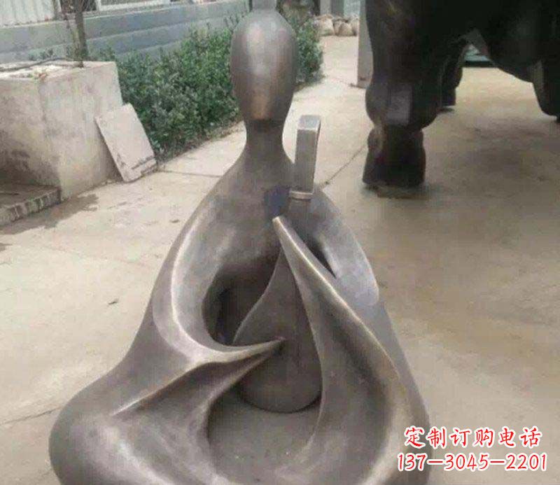 运城抽象景观弹琵琶铜雕