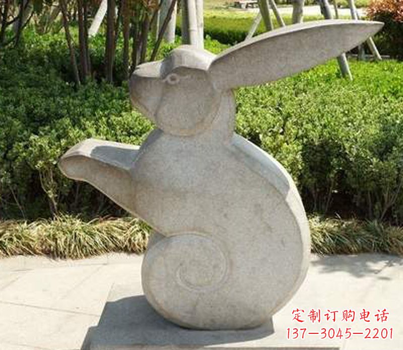 运城公园兔子雕塑,营造可爱的氛围