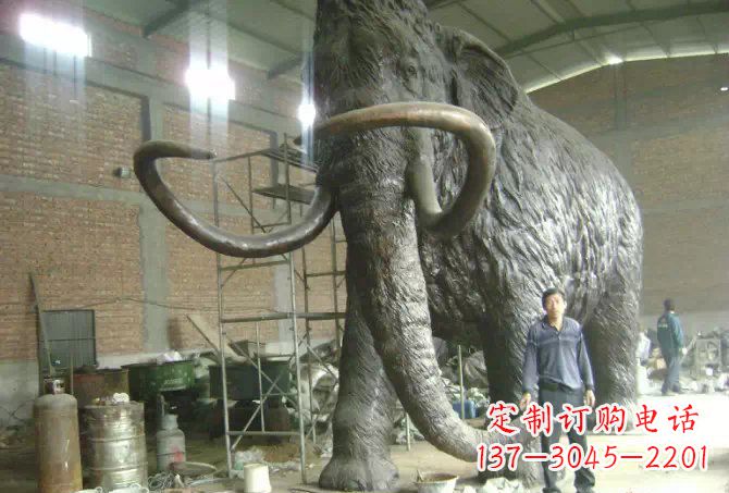 运城铜雕动物雕塑精美大气的长毛象雕塑
