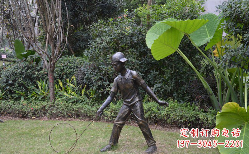 运城铜雕“小男孩滚铁环”