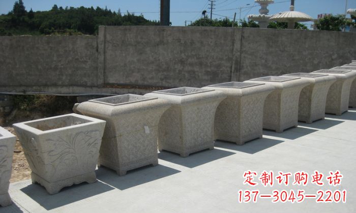 运城大理石花盆石雕 – 在公园展现精美自然风貌