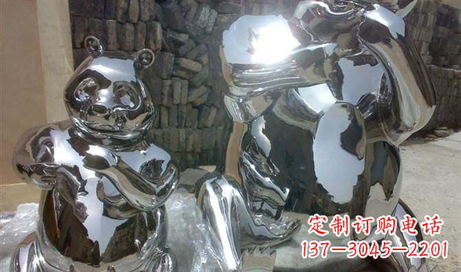 运城真实不锈钢熊猫大型雕塑