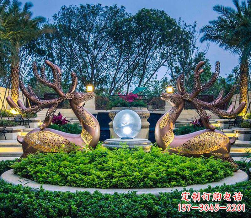 运城梅花鹿不锈钢雕塑