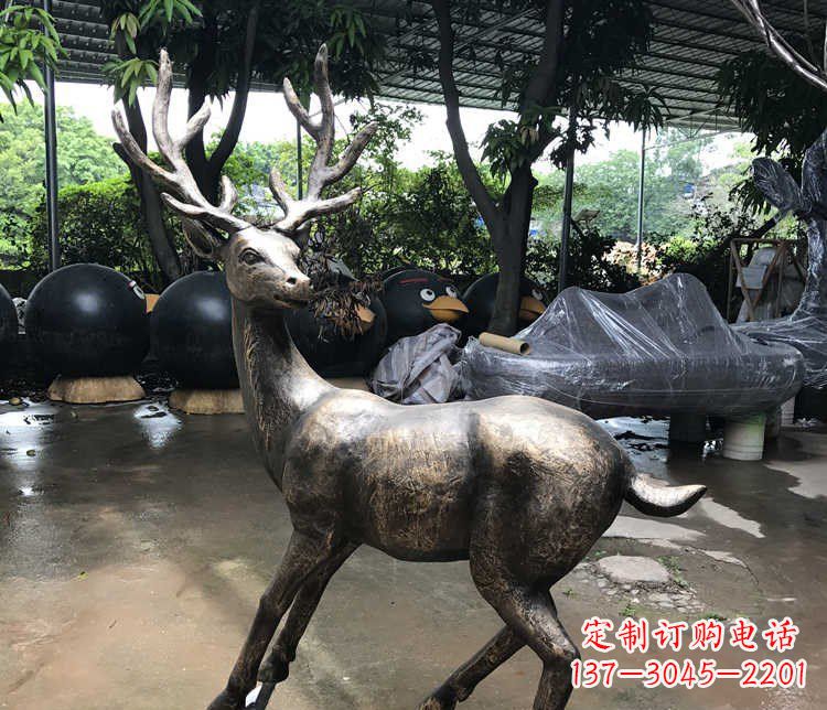 运城静谧的梅花鹿铜雕
