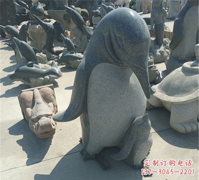 运城公园母子企鹅石雕