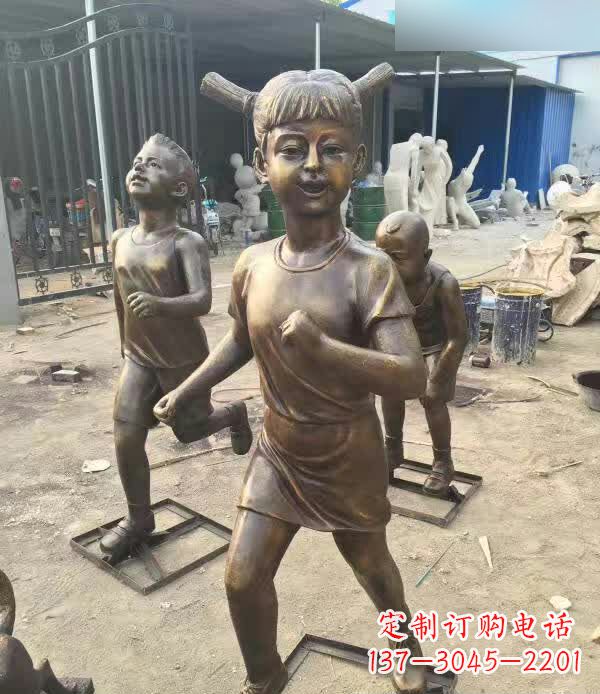 运城铜雕童年小狗陪伴儿童奔跑的时光