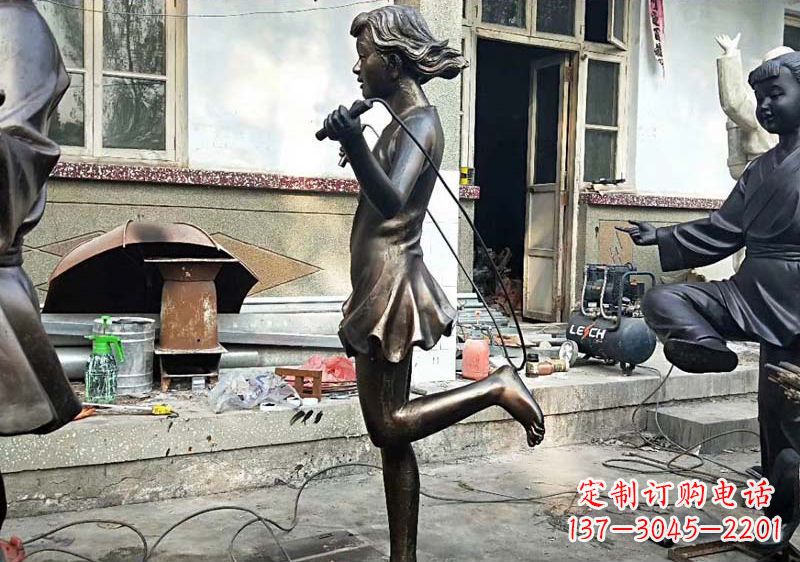运城精美女孩铜雕