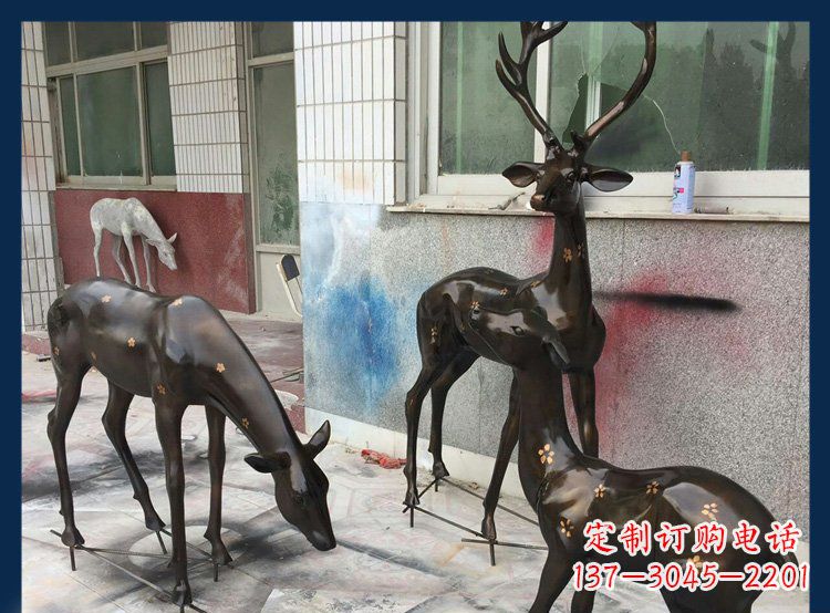 运城高贵优雅的梅花鹿铜雕塑