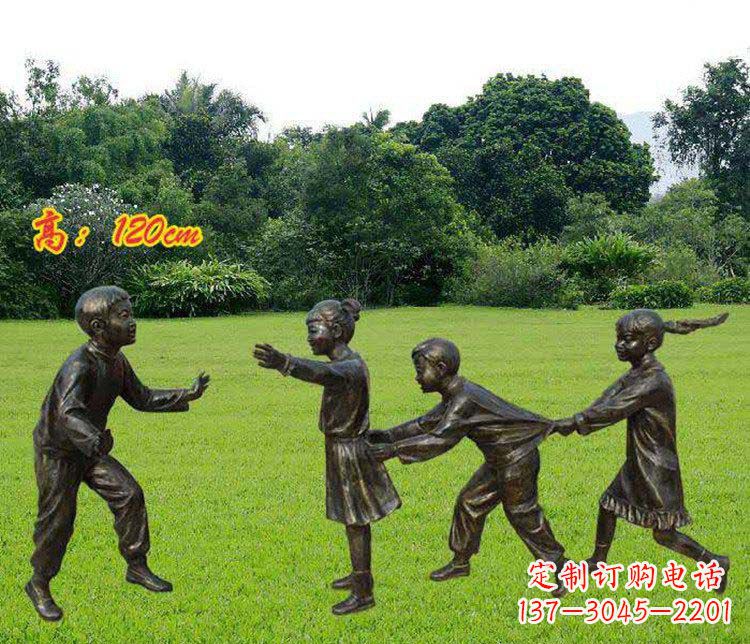 运城公园玩老鹰捉小鸡的儿童小品铜雕 (2)