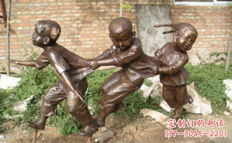 运城铜雕老鹰—勇捕小鸡的动态展示