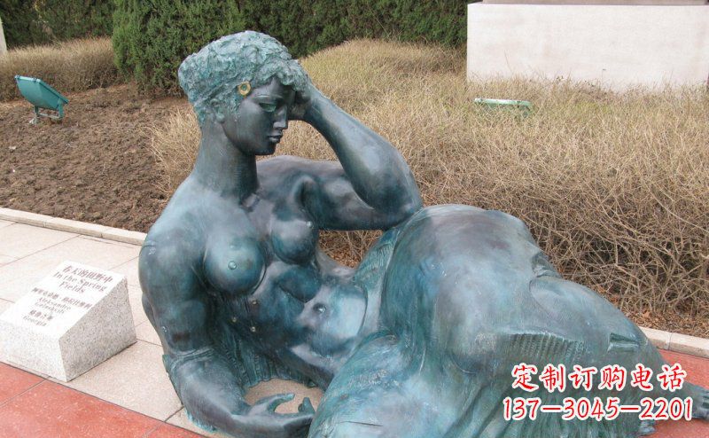 运城铜质女性人物雕塑