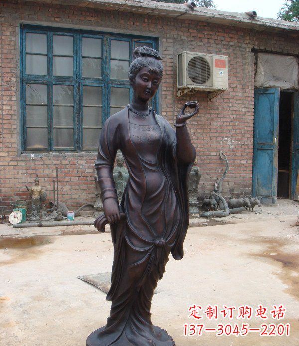 运城中领雕塑精美美女铜雕