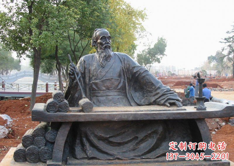 运城用传统工艺精心雕刻的张仲景铜雕