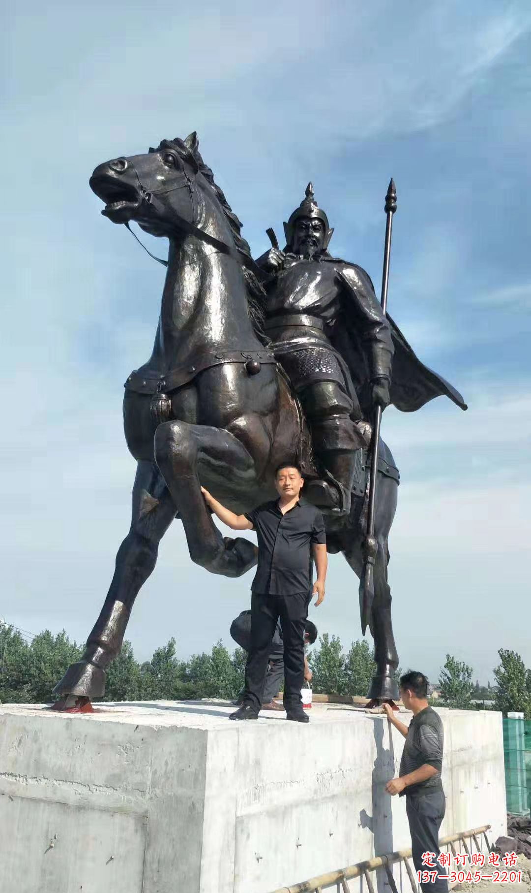 运城以古代骑马将军为灵感的铜雕