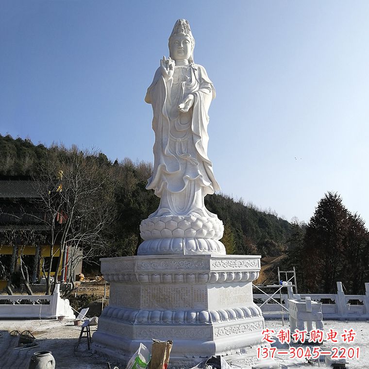 运城公园雍容华贵的观音石雕