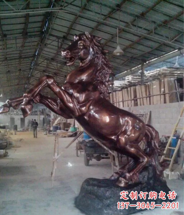 运城中领雕塑出品：铜雕正面奔马