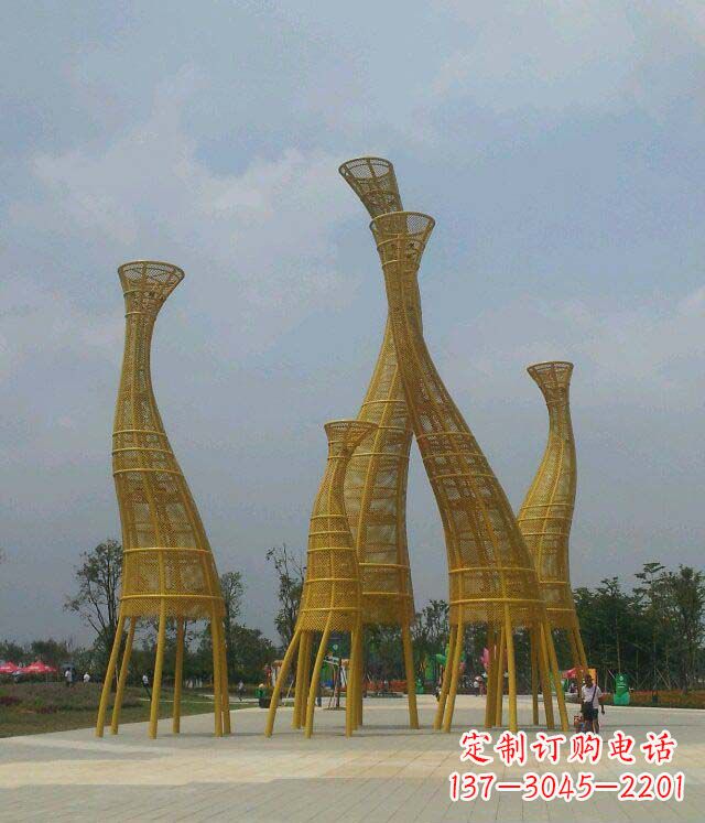 运城优雅与浪漫的相遇——不锈钢长颈鹿雕塑
