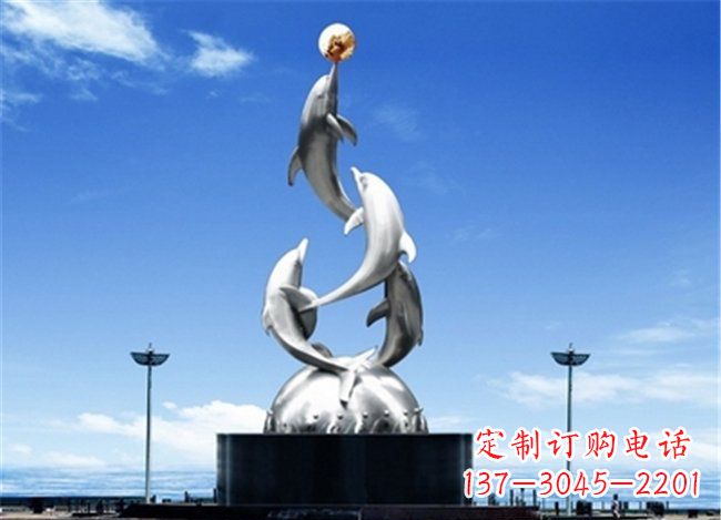 运城欢腾动物——勇敢的海豚雕塑