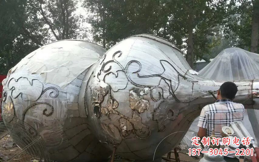 运城分外精美的不锈钢葫芦雕塑
