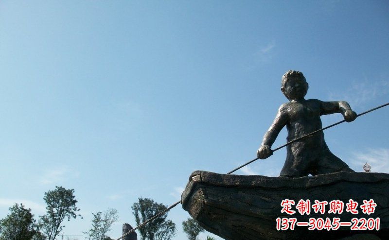 运城男孩撑船铜雕,营造童趣氛围