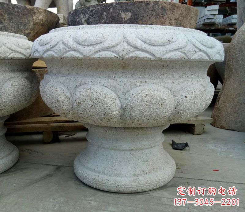 运城中领雕塑精美大理石花盆雕塑