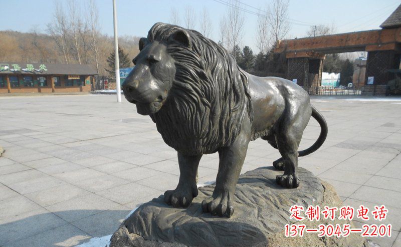 运城中领雕塑推出一款精美的华丽非洲狮铜雕,将…