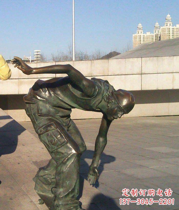 运城中领雕塑:青年景观铜雕