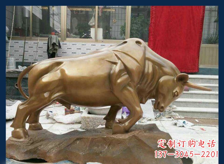 运城铜质金黄牛雕塑:添加活力与美观设计