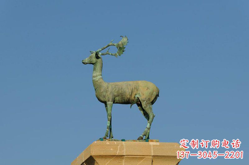 运城中领雕塑鹿雕塑生动逼真