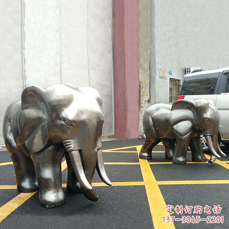 运城憨态大象不锈钢镜面雕塑