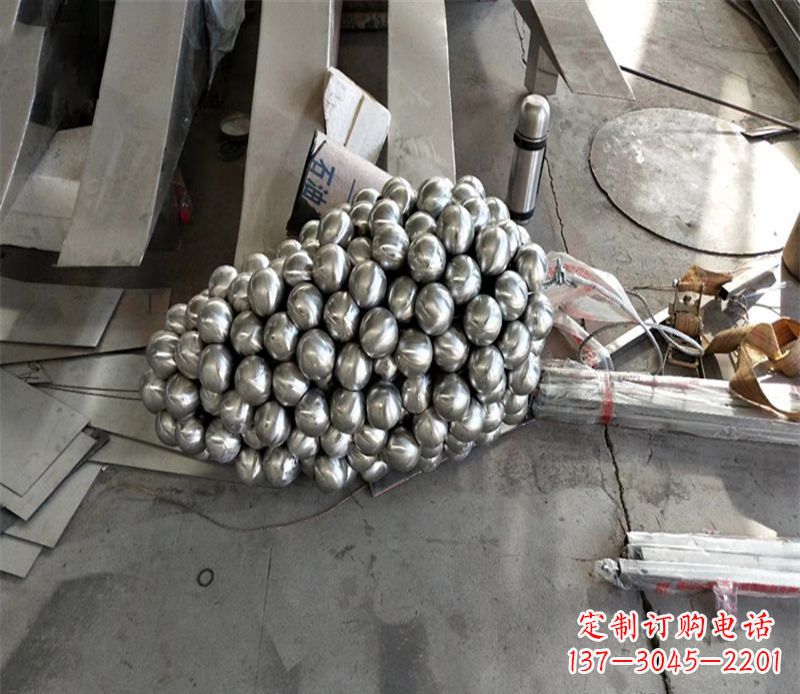 运城西洋风情摩登不锈钢葡萄雕塑