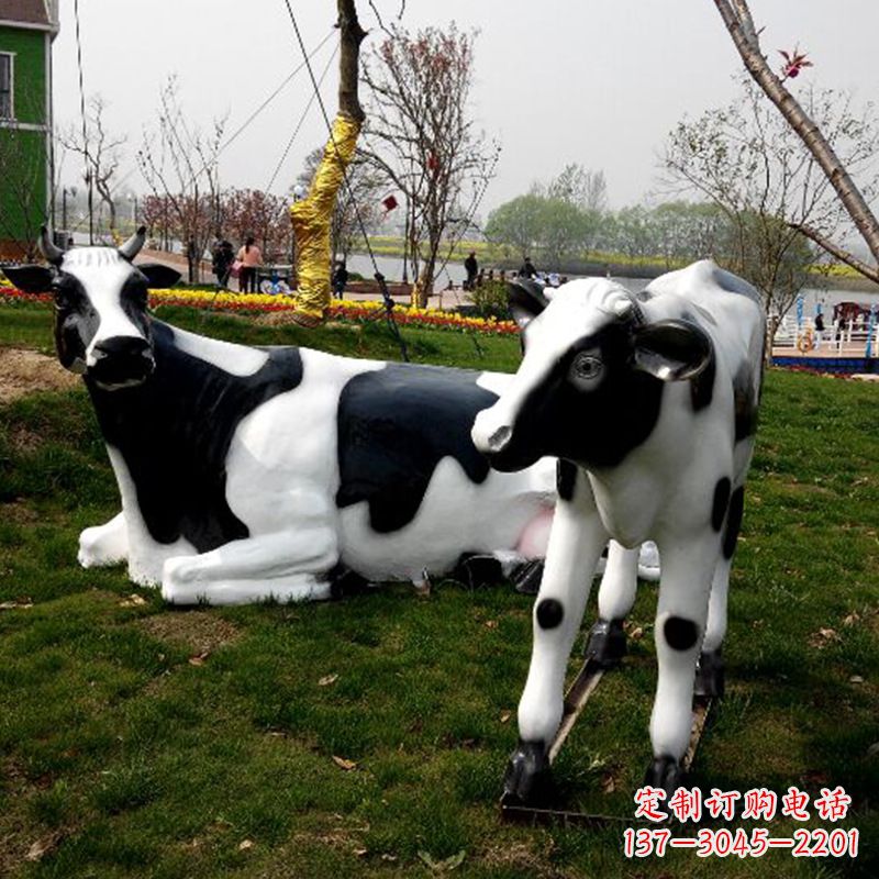 运城仿真奶牛雕塑,精致外形逼真细节