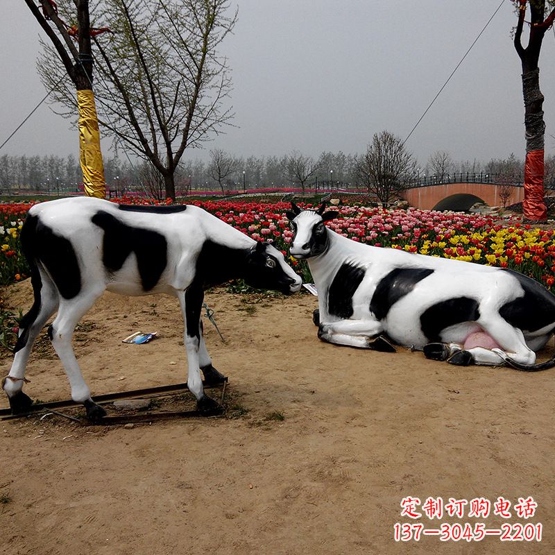 运城室外仿真动物雕塑-奶牛，为您打造精美细腻的艺术品
