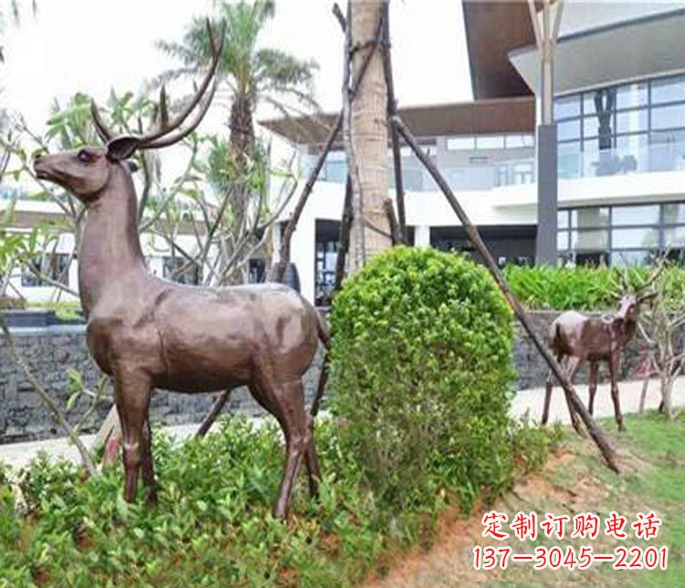 运城艺术大师铸造的精美梅花鹿雕塑