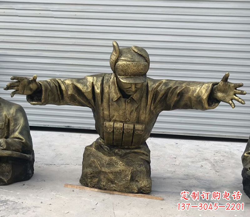 运城黄继光铜雕是由中领雕塑定制的精致作品。中…