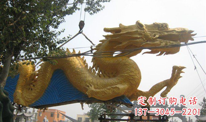 运城中领雕塑——黄金龙雕塑定制