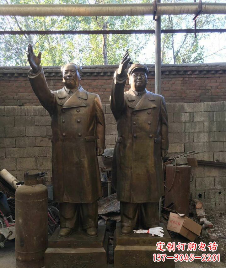 运城毛主席伟人铜雕——永恒的领袖形象