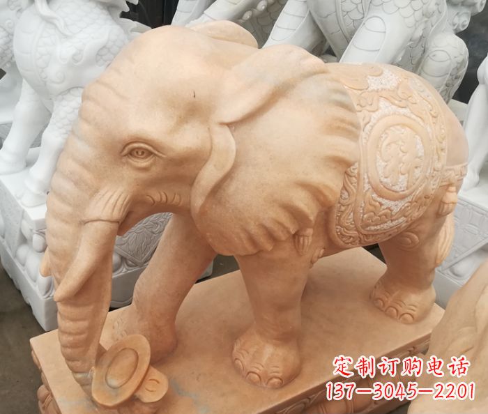 运城晚霞红门口石雕大象,美景祝福福气