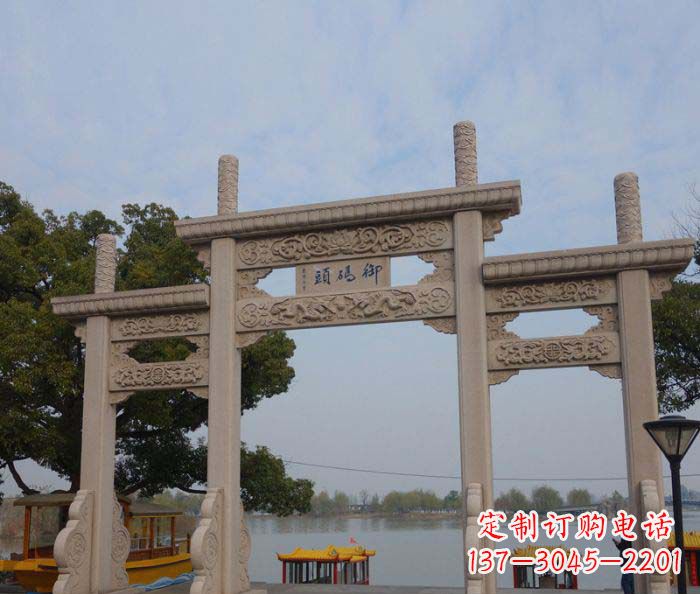 运城景区三门古典牌坊石雕