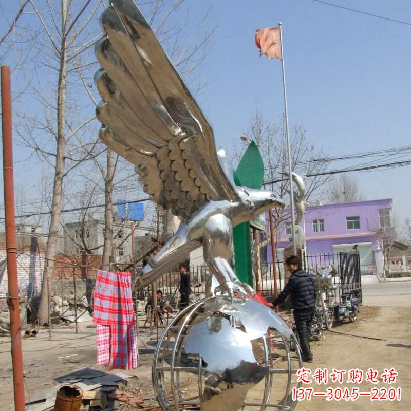 运城超越传统的老鹰不锈钢雕塑