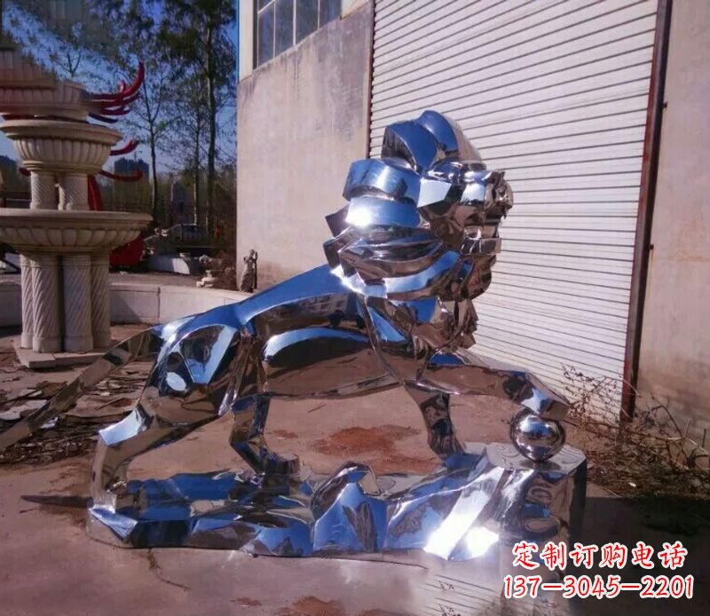 运城中领雕塑推出的不锈钢狮子雕塑,极具艺术价…