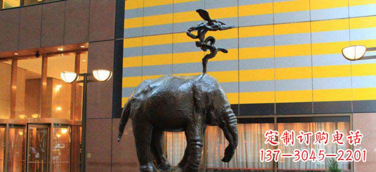 运城浪漫海洋，荡漾着尊贵的威严——大象雕塑