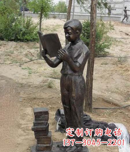 运城中领雕塑尊贵细腻的男孩铜雕