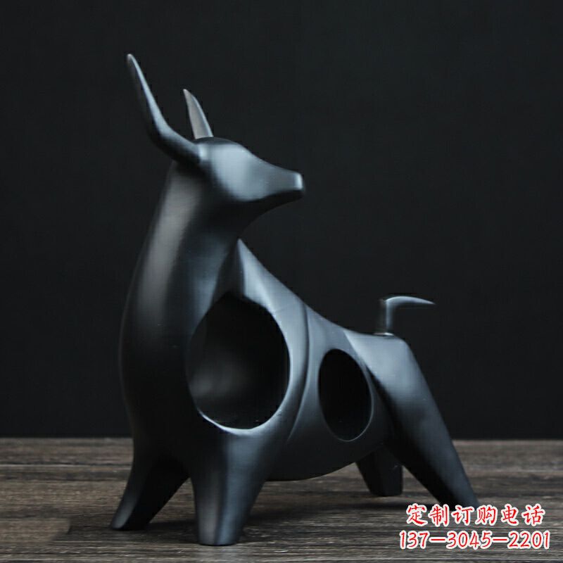 运城可爱抽象牛玻璃钢动物雕塑