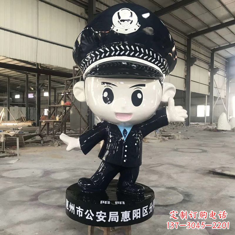 运城可爱警察雕塑,萌趣满满!