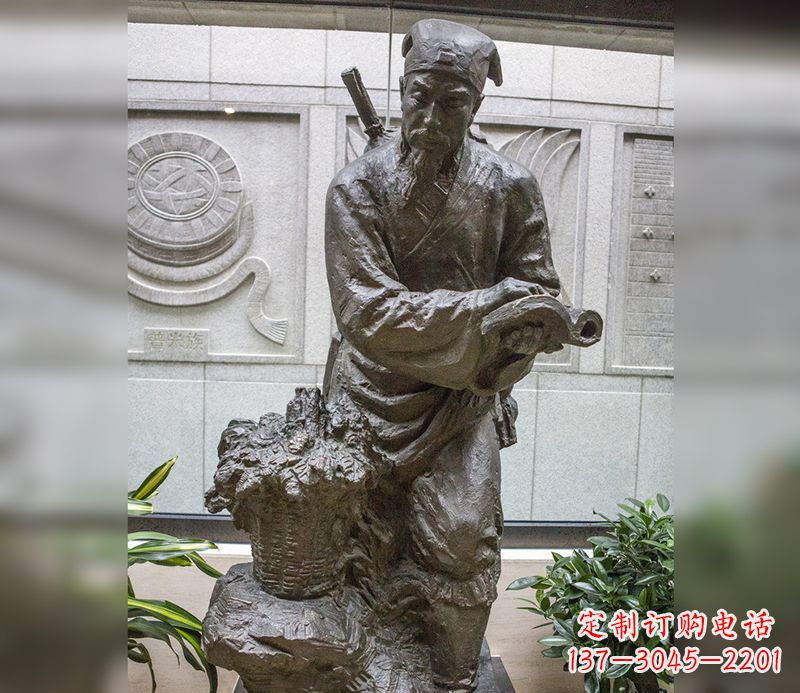 运城中领雕塑自主研发了高雅李时珍铜雕,它以历…