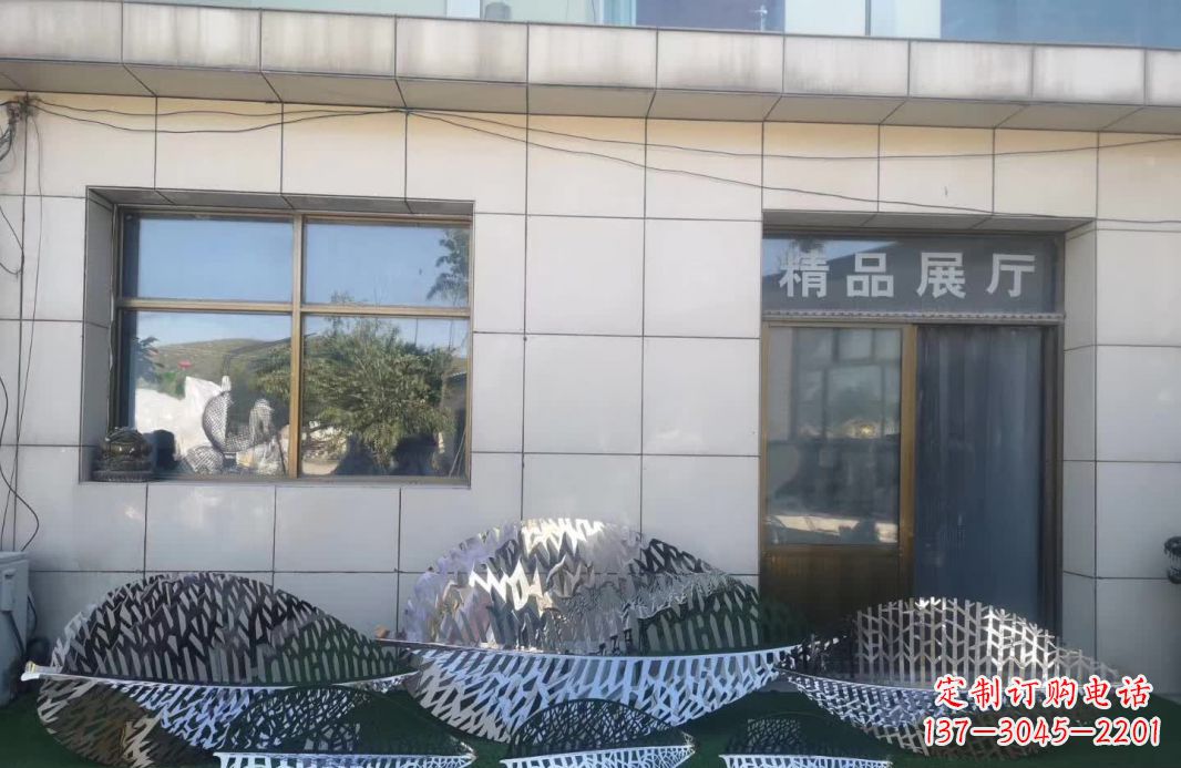 运城镂空不锈钢树叶雕塑
